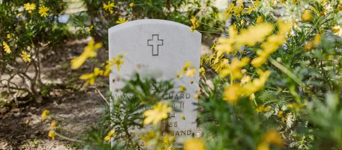 Kosten einer Grabstätte: 6 Tipps zur Budgetplanung
